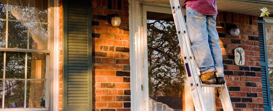 How to Hire a Gutter Cleaning Service You Can Trust